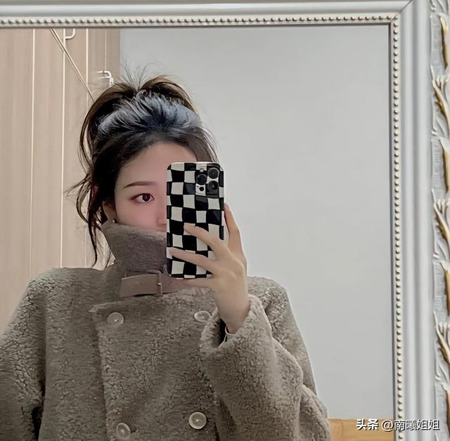 别再披头散发了，今年流行这3种“扎发”，洋气减龄，潮人都跟风