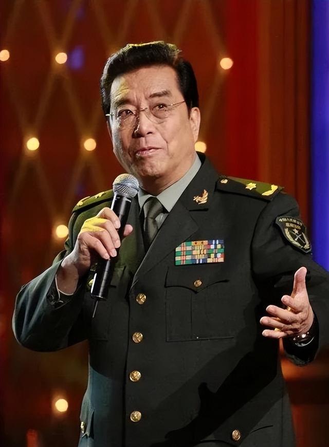 李双江每月养老金高达3万，梦鸽李天一连夜转移资产，在美国定居