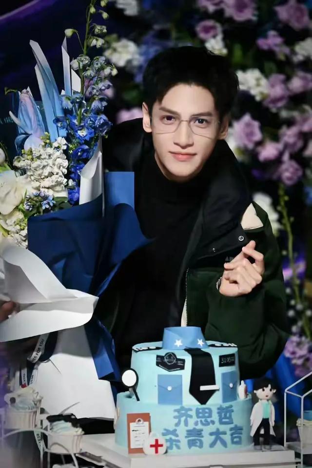 天呐!36岁罗云熙增肥成功,颜值回春太惊艳!不再是“病娇美人”