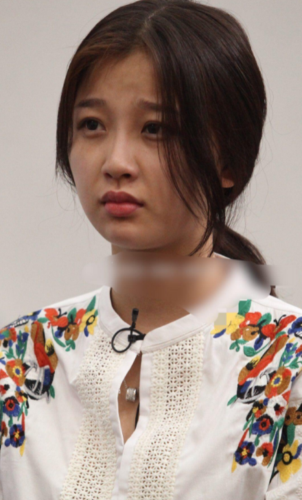 没滤镜真可怕，刘亦菲牙凸嘴大，汤唯皱纹堆积，吕燕满脸雀斑