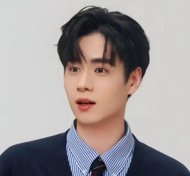 颜值天花板!少年感VS人夫感,你pick哪款男神?