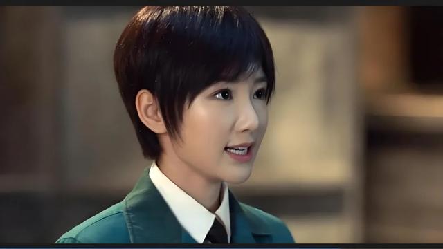 毛晓彤，出生被丢垃圾桶，逆袭后被告！