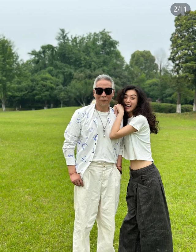 好的，以下是我为您创作的文章： 今年我十九岁