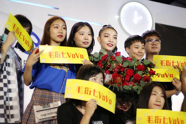 毛衍七签约华纳音乐 新单曲即将登陆