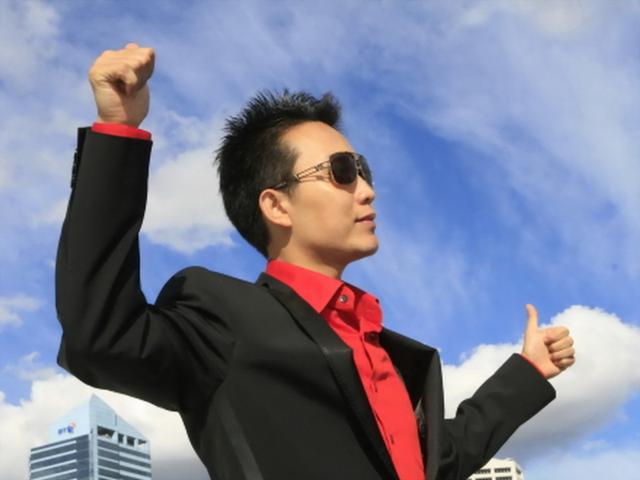 双面人生，舞台民族经典，李玉刚反串的瑰丽人生