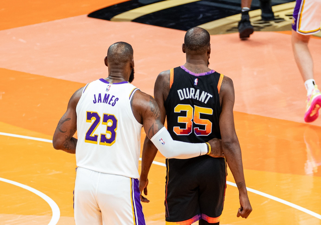 3年1.6亿顶薪，专心养伤，你们甩不掉我！三巨头豪门终于能解散了