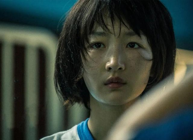 大瓜！曝Z姓女演员为资源陪睡影帝，交圈内男友后仍未断联系