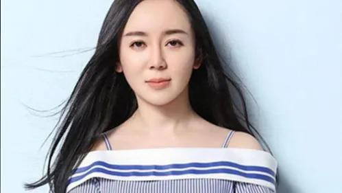 魏新雨 :一个集美丽与才华于一身的女人 她的歌声是不是超级迷人呀