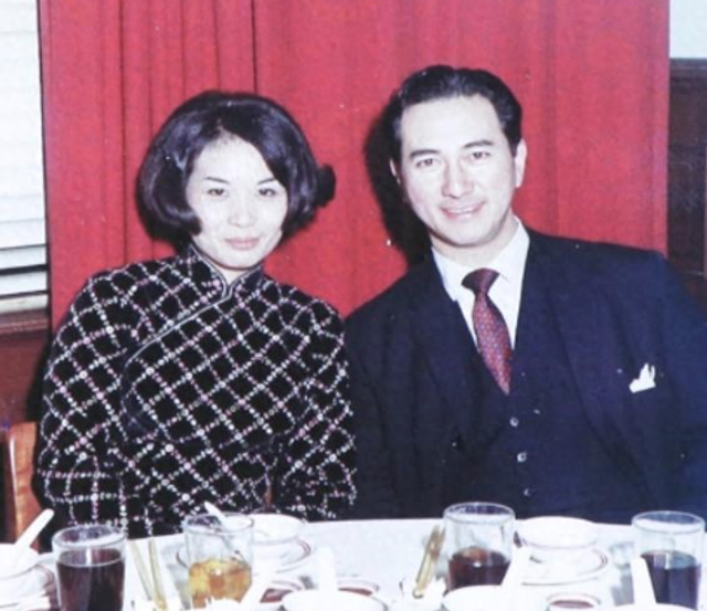 赌王和二太先后离世，被棒打鸳鸯的何超琼上热搜，豪门绝恋美强惨