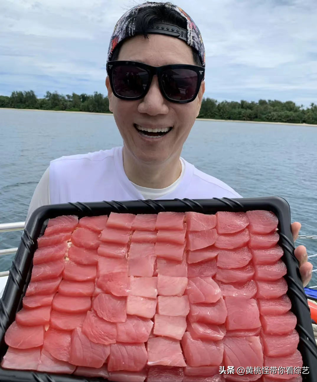 RM近况：刘在石全昭旻李光洙两档新节目！恋爱＋劳动，20岁齐刘海