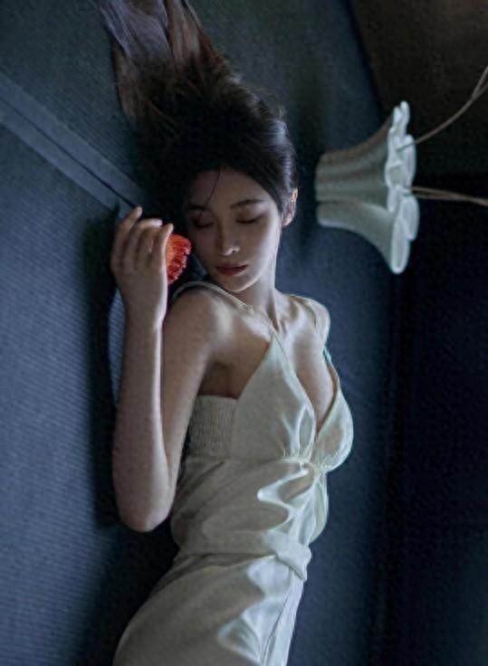 程隆妮：从龙套到女主，6年逆袭人间水蜜桃？她凭啥做到的？