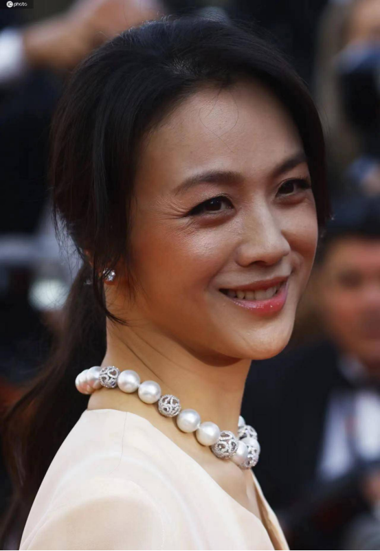 没滤镜真可怕，刘亦菲牙凸嘴大，汤唯皱纹堆积，吕燕满脸雀斑