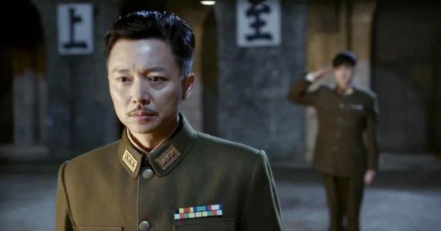 《扫黑风暴》最正直的角色是他！中年翻红，还带儿子走上了演员之路