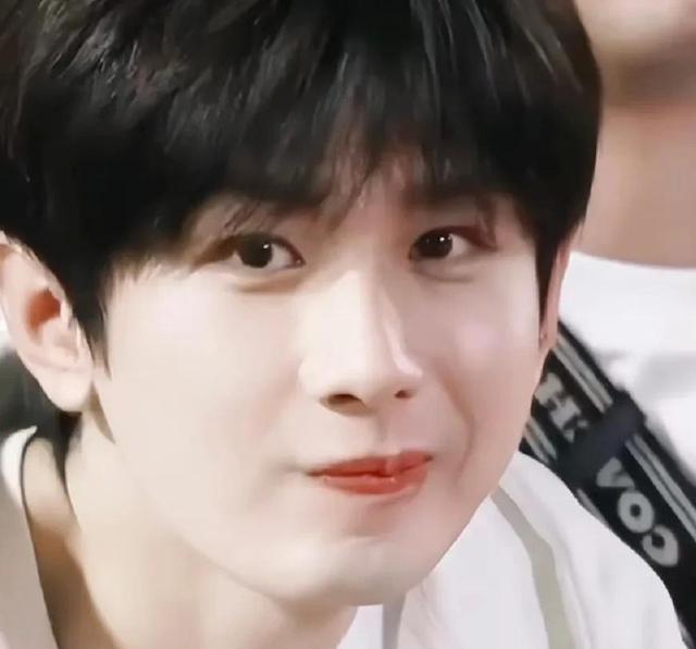 颜值天花板!少年感VS人夫感,你pick哪款男神?