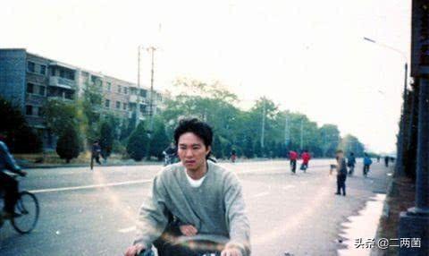 罗慧娟离开的第八年，我才看懂周星驰眼里的落寞