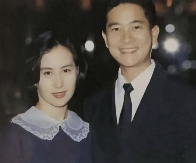 赌王和二太先后离世，被棒打鸳鸯的何超琼上热搜，豪门绝恋美强惨