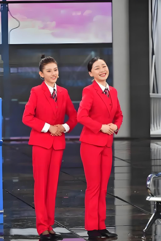 盘点春晚小品中的客串美人,黑丝刘涛应属第一