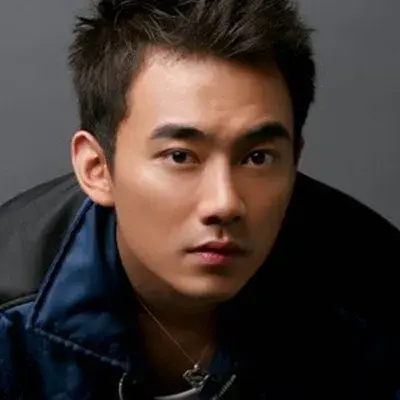 《笑着活下去》主演现状，杨幂火了，黄海波凉了，两个小配角红了