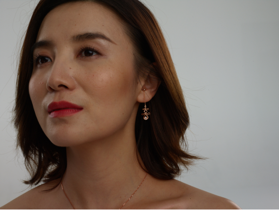 没滤镜真可怕，刘亦菲牙凸嘴大，汤唯皱纹堆积，吕燕满脸雀斑