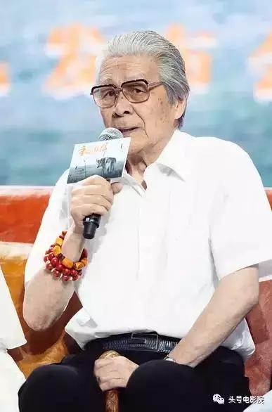 五星推荐这部国产纪录片：一个美女和一匹狼的真实故事