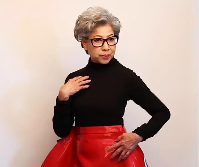 一代“鬼后”罗兰，86岁仍无人敢娶，曾相亲被嫌晦气