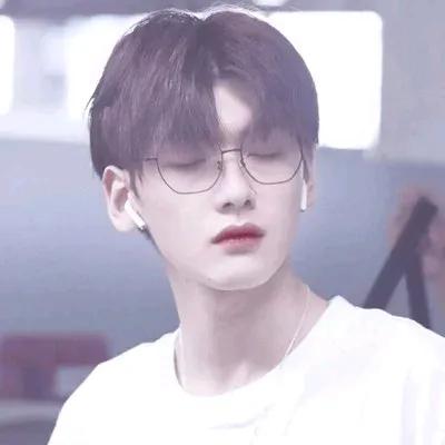 《翟潇闻：高考三战科二五过，乐观面对，笑料不断的传奇》