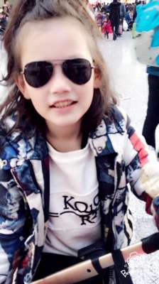 jackson周嘉诚(大的周泽西一个人回长沙 在高铁站把Jackson吻醒……)