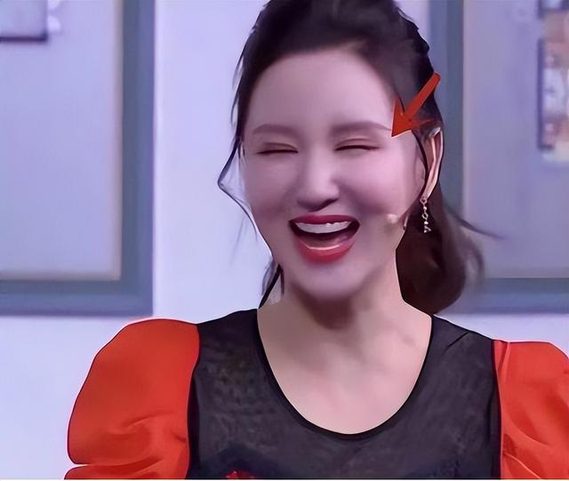 没滤镜真可怕，刘亦菲牙凸嘴大，汤唯皱纹堆积，吕燕满脸雀斑