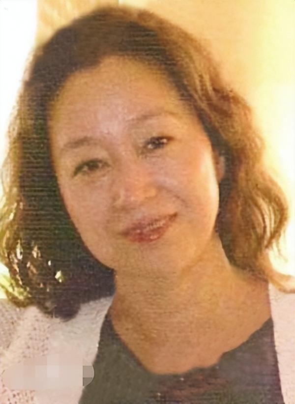 Z姓老艺术家被曝出轨！为小三闹离婚和小四有私生女，张国立躺枪