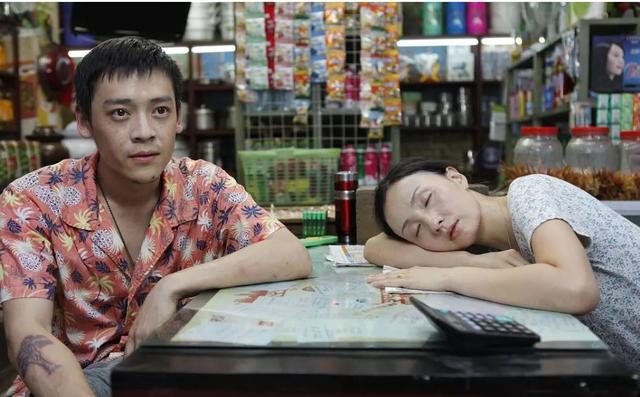 陶虹与郭晓冬扮夫妻，婚姻最终破裂的背后，是小人物的一把辛酸泪