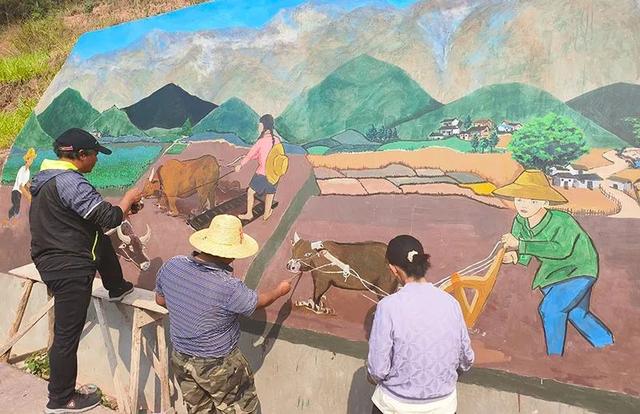 “三色渐变墙” 见证普洱这个村庄的“蝶变”升级