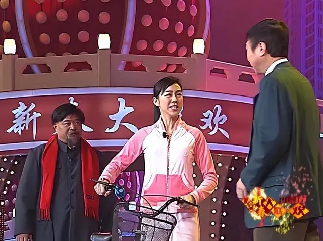 宋丹丹干女儿姜妍公开认爱,与北京某银行行长隐婚?照片流出