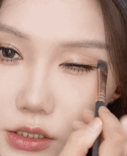 为什么她越素越能火出圈？