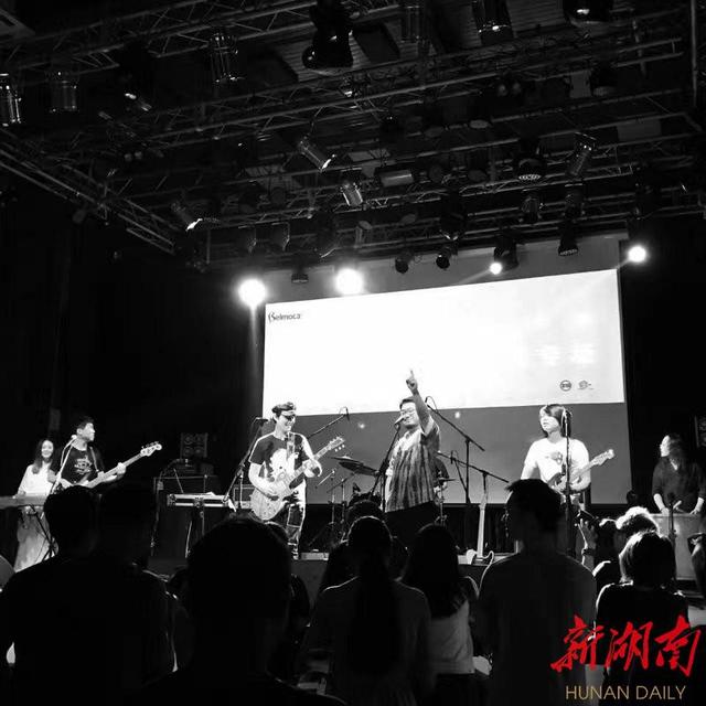 十年探索“摇滚+非遗”，素乐团的跨界融合之旅