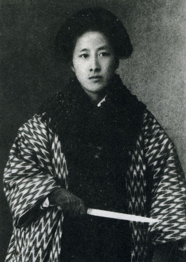 秋瑾:自小习武,嫁小四岁的丈夫,曾拔刀与鲁迅相争,情困监斩官