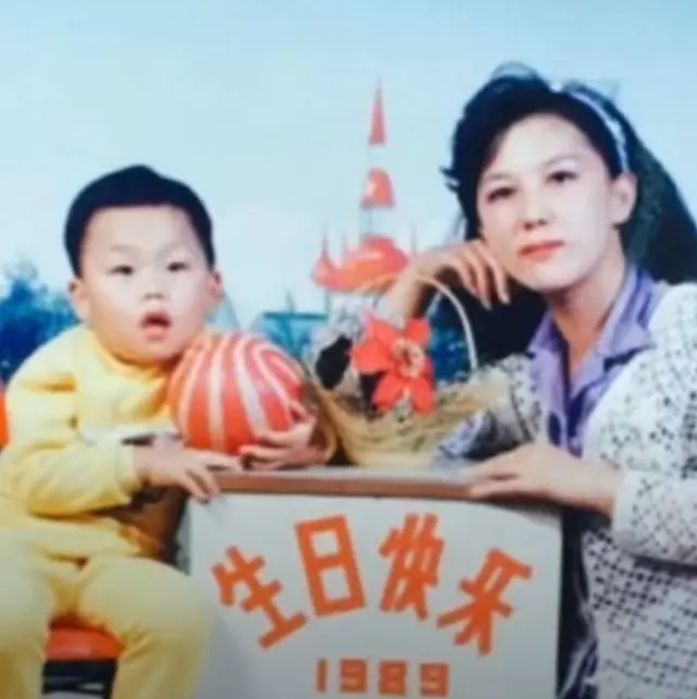 刘维宣布暂退娱乐圈，母亲癌症复发病情危险，圈内好友施以援手