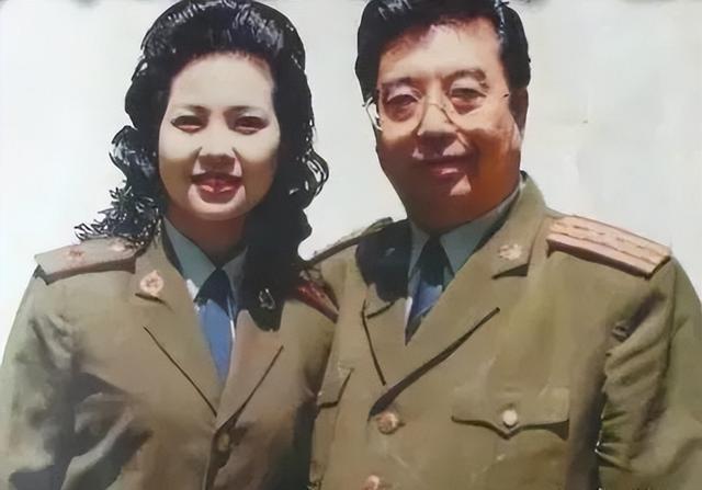 李双江每月养老金高达3万，梦鸽李天一连夜转移资产，在美国定居