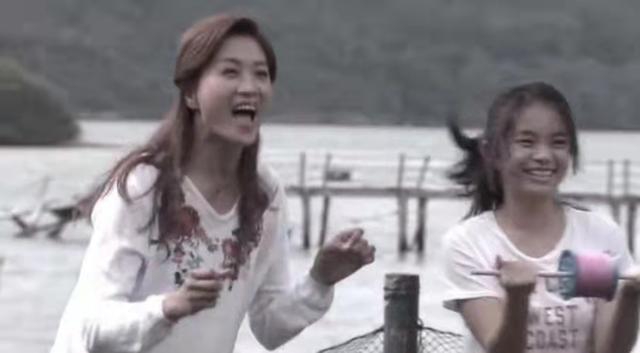 内地登台因长腿抢镜，TVB女星袁洁仪曾三度流产，提议老公找情人