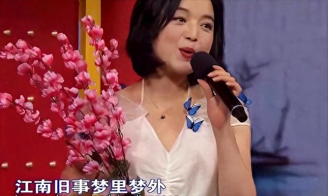 歌手白雪:中年离异后,二婚再嫁小8岁老公,现状打了多少人的脸