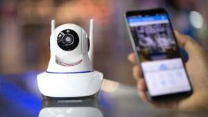 破解家庭摄像头(可怕数十万只家用摄像头被破解，视频网上传播，谁在买谁在卖？)