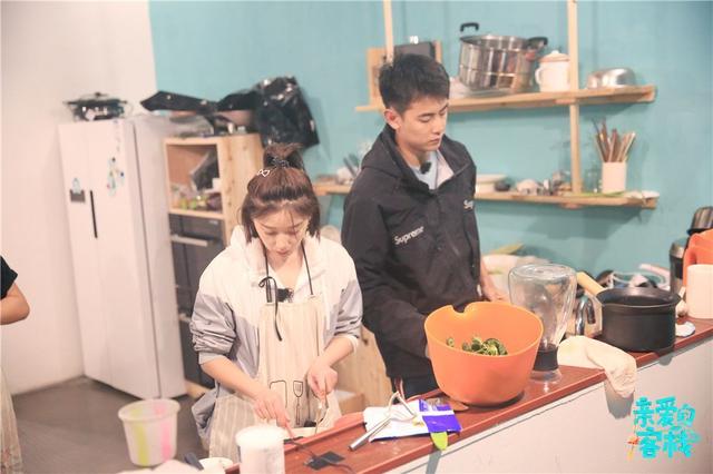 湖南卫视《亲爱的·客栈》阚清子写情书 幻想纪凌尘是男主角