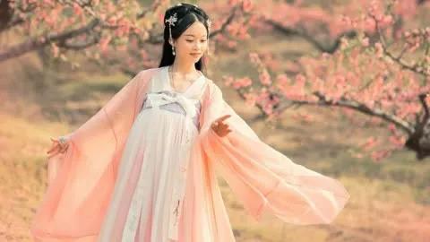 魏新雨 :一个集美丽与才华于一身的女人 她的歌声是不是超级迷人呀