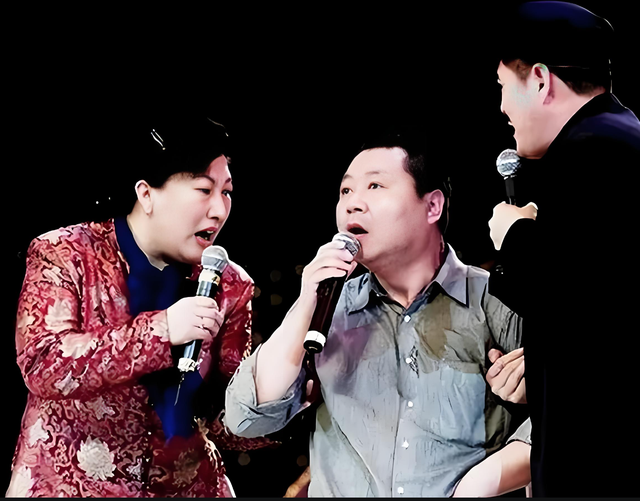 赵本山在央视春晚的高度，是这些人给的