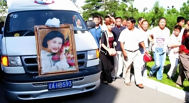 赵本山在央视春晚的高度，是这些人给的