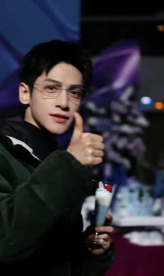 天呐!36岁罗云熙增肥成功,颜值回春太惊艳!不再是“病娇美人”