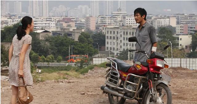 陶虹与郭晓冬扮夫妻，婚姻最终破裂的背后，是小人物的一把辛酸泪
