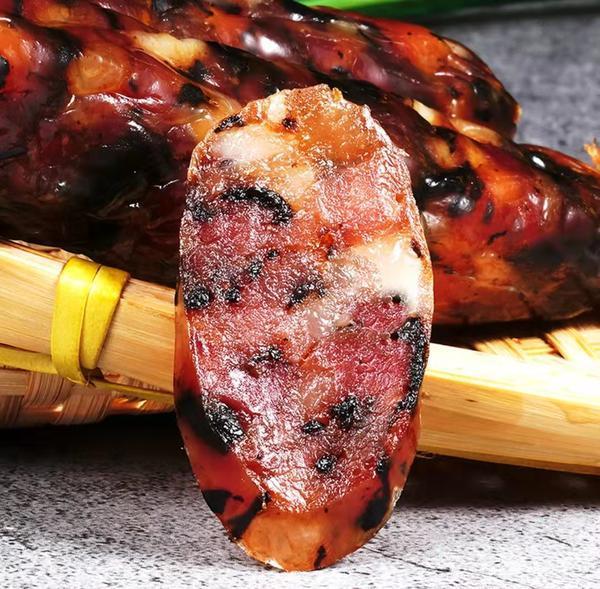 “玫瑰香肠”成爆品，她打破时令食品“快闪”常规，发展成专业品牌门店