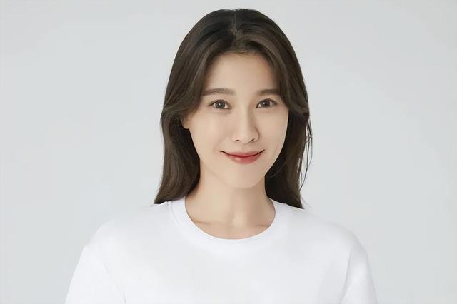 观众们公认的京津冀电视台十大美女主持人