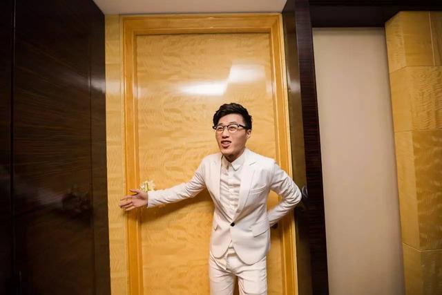 嫁给河北台男主播  湖北台女主播的伴娘团里竟有个男人！