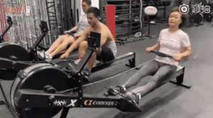 韩国女主播崔蝴蝶资源(全中国体能最好的奶奶这些高难动作虐得年轻人找不到北)